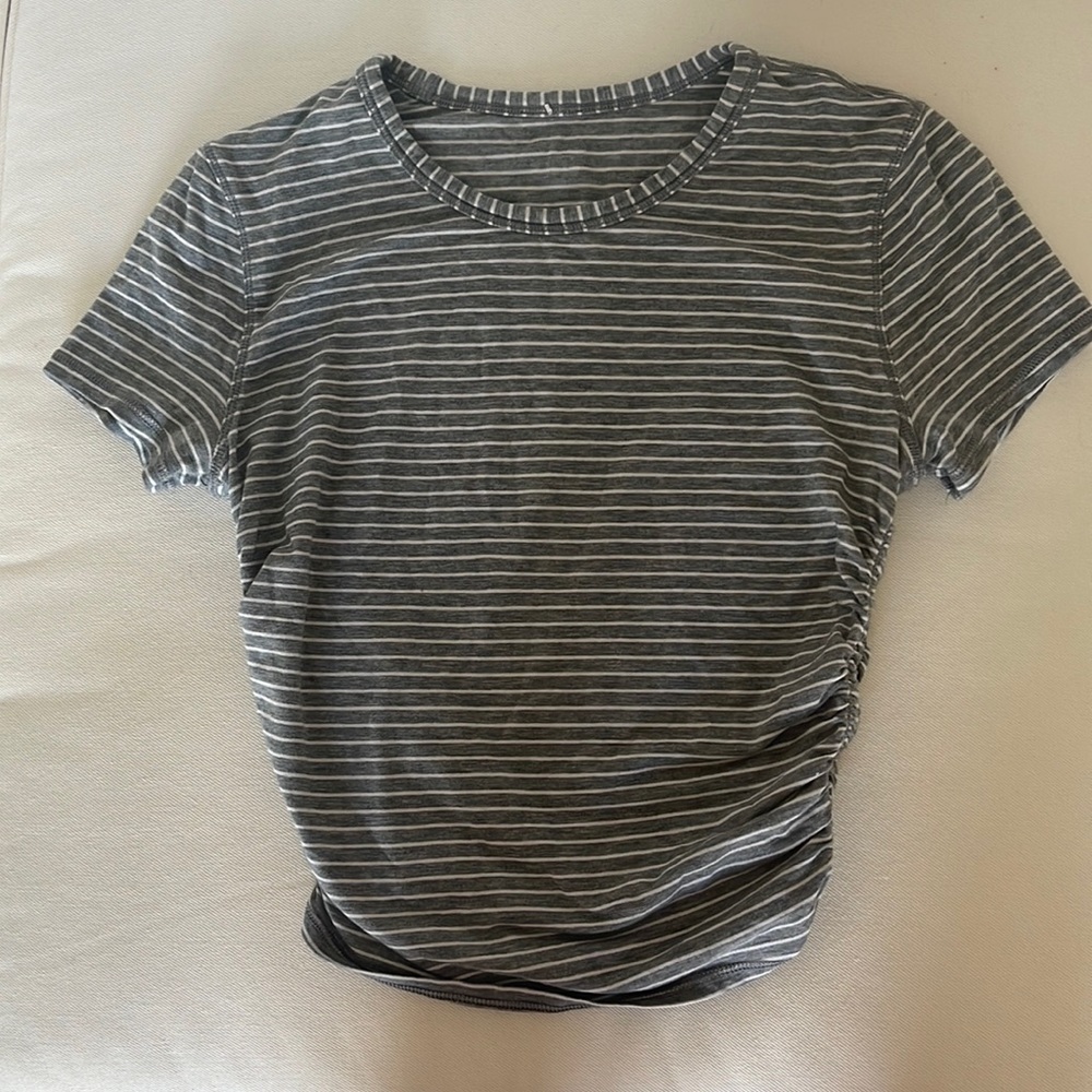 Lululemon, gray and white striped, size 4